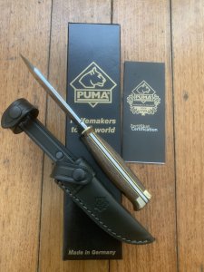 Puma Knife: Puma Jagdnicker nach Frevert 3587 Knife with Walnut Wood Handle