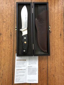 Puma Knife: Puma 2006 Rare Model Amicus with Black Handle and Display Box