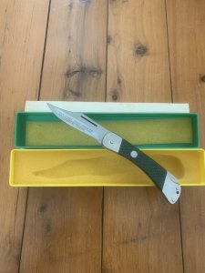 Puma Knife: Puma Rare 1975 Packer Folding Knife in original Green Box # 51572