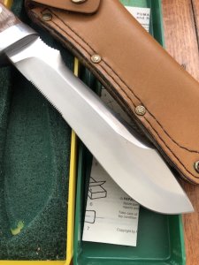 Puma Knife: Puma Rare 1989 Auto White Hunter Knife with sheath and original correct Plastic Box