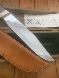 Puma Knife: Early 1980's Puma Big Big Bowie knife with Wooden Handle in original Wooden Box
