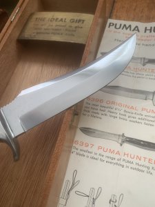 Puma Knife: 1966 Puma Skinner with Stag Antler Handle & Original Wooden Box  & Paperwork