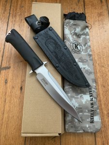 Kizlyar Knife: Kizlyar Original Phoenix Satin Military Knife with Elastron Rubberised Handle and Leather Sheath #628