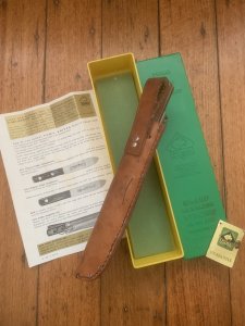 Puma Knife: Puma 1973 Rabbiter Set in Original Sheath and Plastic Box with Tag