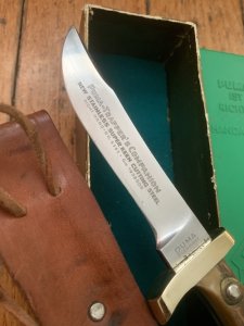 Puma Knife: Puma 11 6385 Original Right 1968 Hand  Trappers Companion in Puma Sheath and Original Box