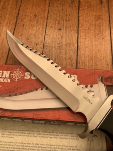 United Cutlery Gil Hibben Survivor Bowie with Black Leather Sheath