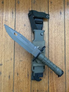 US M9 Bayonet Tactical Combat Knife with Sharpening Stone