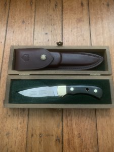 Puma Knife: Puma Original 1980's-90's 4 Star Fixed Blade Knife with Black Ebony Handle in Original Wooden Box