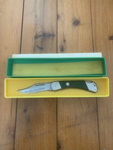 Puma Knife: Puma Rare 1975 Packer Folding Knife in original Green Box # 51572