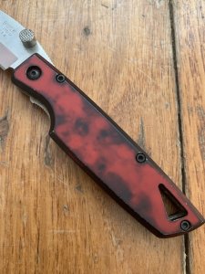 Buck Knife: 2006 Buck 170 Red Lightning Single Blade Pocket Knife With Red Handle