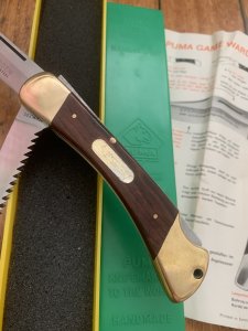 Puma Rare Model 971 Game Warden 1976 Saw and Blade Folding Knife with original box & Paperwork #97674