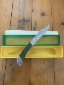 Puma Knife: Puma Rare 1975 Packer Folding Knife in original Green Box # 51572