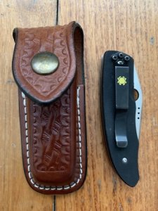 Spyderco VIELE 2 Japanese Straight Edge Lock Back Folding Knife with Pouch