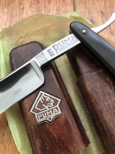 Puma Knife: Rare Puma Original Cut Throat Razor No 225 in Original Wooden Box