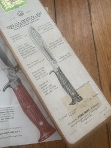 Puma Knife: Puma Pre-64 Original Puma SEA HUNTER Wooden Box with Correct Paperwork