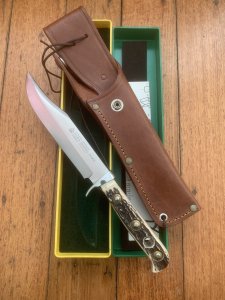 Puma Knife: 1997 Puma Mint condition Bowie knife with Stag Antler Handle in original Box