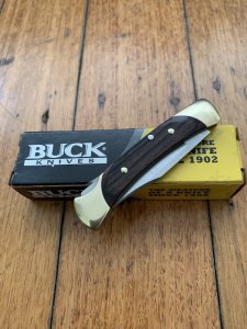 Buck Knife: Buck 2008 Model 0055BRS-B Folding Lock Knife