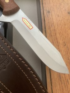 Puma Knife: Puma IP OutDoor Knife with Pearl Wood Handle