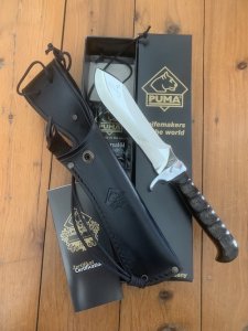 Puma Knife: Puma Special Oryx Edition White Hunter with Black Leather Sheath
