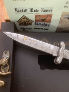 Puma Knife: Puma Medici 2024 Special Limited Edition, Damascus, Mammoth Tooth and Gold Etching in Display Box 0/50