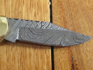 Croco Knife: 3002 Damascus bladed Folding lock Knife with Buffalo Horn handle