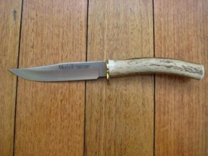 Muela Knife: Muela CI12A Knife with Stag Handle, Sheath and Box