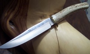 Muela Knife: Muela CI12A Knife with Stag Handle, Sheath and Box