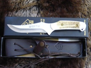 Puma Knife: Puma Skinner II with Stag Handle and dark leather sheath