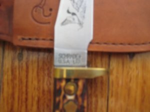 Schrade Knife: USA-made Schrade Ducks Unlimited collectable knife