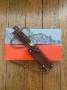 Robert Klaas Puma Hunters Pal Copy with Jigged Bone Handle in original Sheath and Box