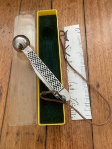 Puma Knife: Puma Vintage 1989 Fishermans Knife in Original Box with Sharpening Paperwork