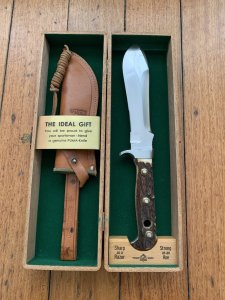 Puma Knife: Puma Pre-64 Rare White Hunter with Stag in Original Sheath & Wooden Box