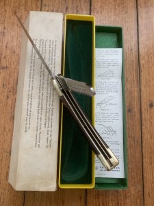 Puma Rare Model 971 Plainsman 1969 Saw and Blade Folding Knife with original box & Paperwork #96011