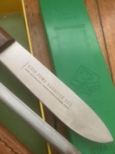 Puma Knife: Puma 1973 Rabbiter Set in Original Sheath and Plastic Box with Tag