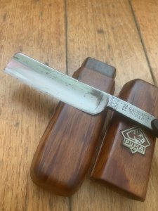 Puma Knife: Rare Puma Original Cut Throat Razor No 198 CAUDANO TORINO in Original Wooden Box