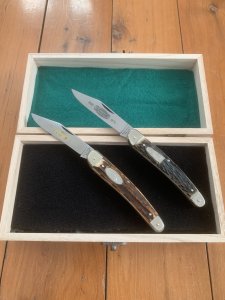 Puma A G RUSSELL1974 Numbered 03158/1057 Luger Pistol and 9mm Bullet Twin Knife Set