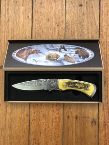 Decorative Bear Hunting Scene Folding Pocket Lock Knife Folding Knife Gift Box