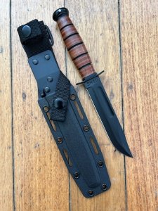 Ka-Bar Knife: Kabar USMC Special Edition Short Plain-edge blade with Hard Sheath