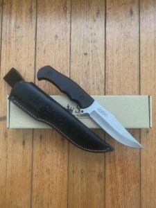 Kizlyar Knife: Kizlyar Original D2 Caspian Straight Blade with Rubberised Handle