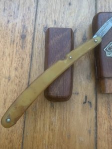 Puma Knife: Rare Puma Original Cut Throat Razor No 88 in *Original Wooden Box