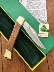 Puma Knife: Puma 1982 Trail Boss/Emperor 975 Folding Knife with Jacaranda Handle Original Box and matching Warranty