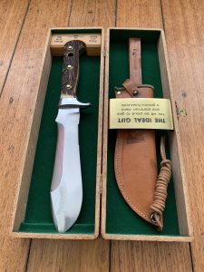 Puma Knife: Puma Pre-64 Rare White Hunter with Stag in Original Sheath & Wooden Box