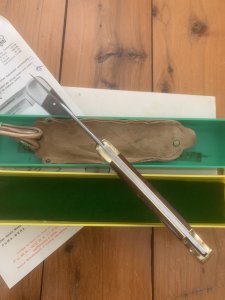 Puma Rare model 970 Game Warden 1971 Folding Lock Knife With Suede Pouch and in Original box #63171