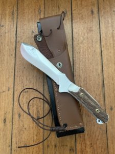 Puma Knife: Puma Rare Original 2001 New Hunter Model 118375 in original sheath and box.