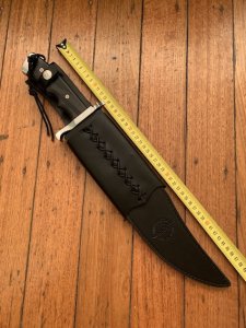 United Cutlery Gil Hibben Magnum Bowie with Black Leather Sheath