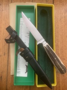 Puma Knife: Puma 1980's Gnicker Knife with Stag Handle & Original Green & Yellow Box