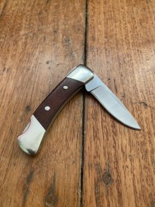 Buck Knife: 2006 Buck 505 Knight Small Single Blade Pocket Knife With Rosewood Handle