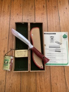 Puma Knife: Puma Original 1987 SEA HUNTER 17 6363 in Original Sheath and Matching Wooden Box
