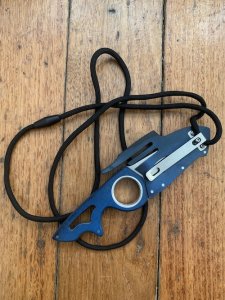 CRKT BLUE RENNER NECKOLAS STRAIGHT PLAIN BLADE NECK/BOOT KNIFE