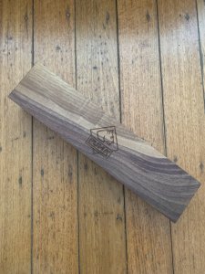 Puma Knife: Puma Original 2026 Walnut White Hunter Collectors Wooden Box
